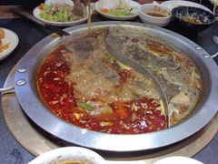 -沸炉重庆老火锅(军事博物馆店)