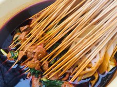 -拈签一笑黄牛肉辣卤串串