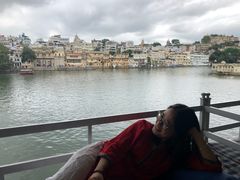 -Lake Shore Hotel & Restaurant