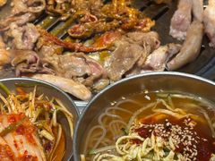 -炽城·烤肉名家(鸿达中央广场店)