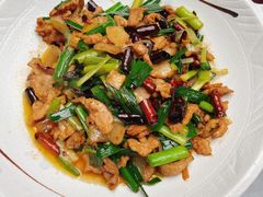 宣威小炒肉-蔼若春.传承三十年云南菜(金碧公园店)