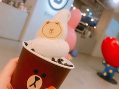 -LINE FRIENDS Garosu-gil Flagship Store