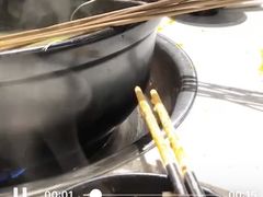 -钢管厂五区小郡肝串串香(蜀都万达店)