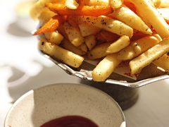 -春树下·树屋花房西餐厅(罍街AS1980店)