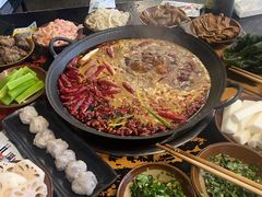 -黄潇洒老火锅(九眼桥宏济巷店)