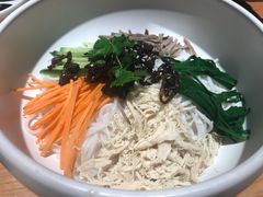 鸡丝凉米线-云海肴·汽锅鸡·云南菜(高德置地店)