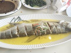 -七的湖·晚芳亭·阳澄湖农家菜·大闸蟹(莲花岛店)