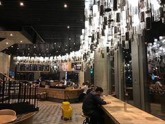 大堂-星巴克臻选(湖滨道店)