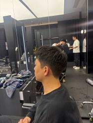 -侨治发型