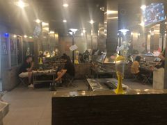 -马路牙子烧烤音乐酒馆(望京店)