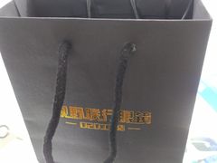 -视野联行眼镜•蔡司•依视路(温江店)