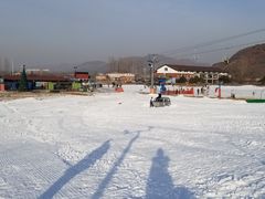 -辽阳弓长岭温泉滑雪场