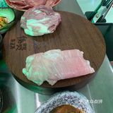 真是绝配，我们还加了份生菜。肉的分量很足