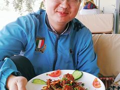 -Lake Shore Hotel & Restaurant