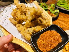 -老牌坊云南鱼豆花火锅(爱建店)