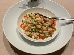 鸡头米炒手剥河虾仁-三利音·东方司宴(外滩店)