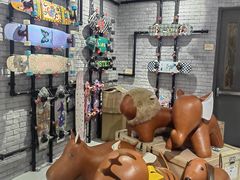 -LOL原创生活概念店(K11购物艺术中心店)