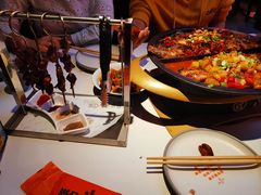 -鸣记脆皮烤鱼·海鲜烤鱼(三八广场店)