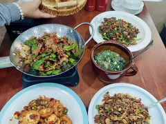 -湖南人家湘菜馆(镇江路店)
