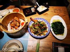 -临界音乐酒馆·小龙虾·江湖菜(华熙LIVE·鱼洞店)