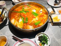 -野山舂·贵州现舂酸汤牛肉(民生路店)