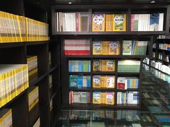 -钟书阁(松江泰晤士小镇店)