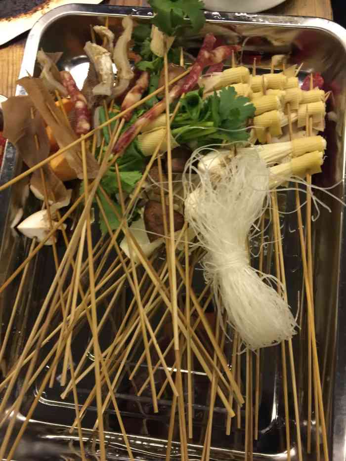 四川乐山大佛麻辣涮串(红旗街店)-"麻辣串超好吃,辣辣的味道,吃一次想