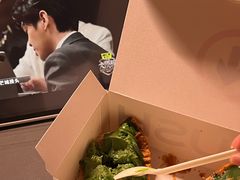 -HOT CRUSH趁热集合·现烤面包(上海环球港店)