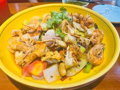 -休记光头香辣蟹干锅(绵竹店)