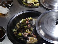 -屯老二农家铁锅炖·行业领军者(梅江店)