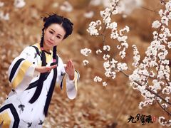 -九月鹰飞汉服摄影工作室