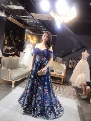 -艾米丽婚纱礼服