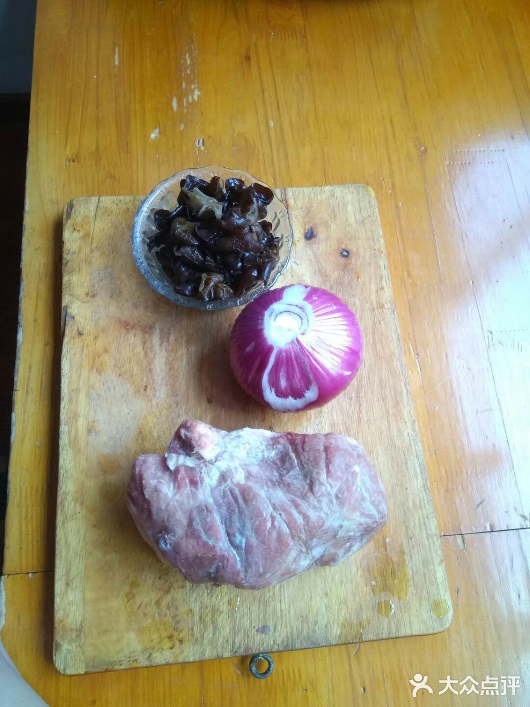 夏天吃点现成的包个三鲜包子吧