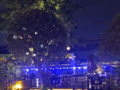 -茅草房·河畔园林火锅