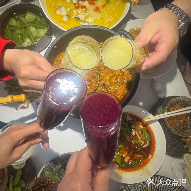 😻被这家猫咪主题餐厅辣哭,但我还想再来!