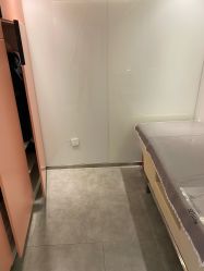 -LESSMORE科技头皮理容中心