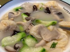 杂菌煮自制鱼腐-清心鸡沙田乳鸽店·非遗传承(石溪店)