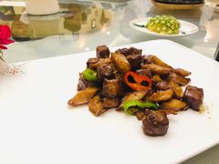 杏鲍菇炒牛柳-古姑姑·品质海南菜私房餐厅(龙昆南欧式洋房别墅店)