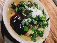 -老牌坊云南鱼豆花火锅(爱建店)
