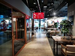 大堂-日进一片海.生腌海鲜火锅.宵夜烧烤(三里屯总店)