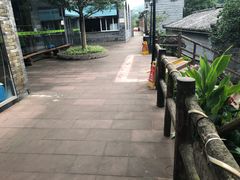 -楠柏弯休闲山庄(梨花溪店)
