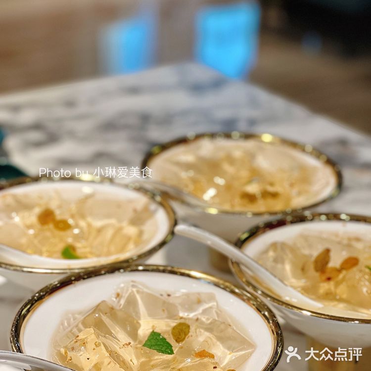 广州首家象拔蚌火锅店-实现象拔蚌自由