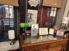 -邊城書店