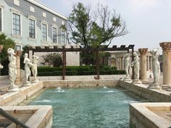 -泉城欧乐堡戏水湾艺术养生温泉