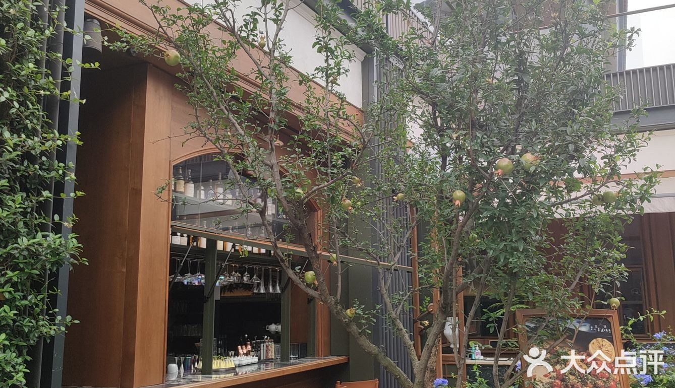 太古里下午茶，塑料姐妹花大斗法？