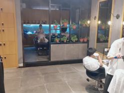 -时尚殿堂明星门店