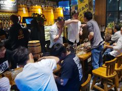 大堂-汉森熊啤酒屋(雨耕山店)
