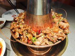 招牌蛙锅-老佛爷铜炉蛙锅(东门老街店)