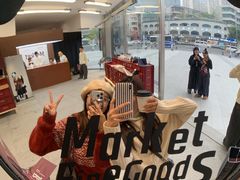 -M Stand(成都COSMO店)