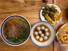 -云阿蛮云南生烫牛肉米线(奉贤路店)